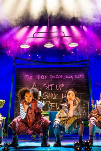 Annie (New Wimbledon Theatre)